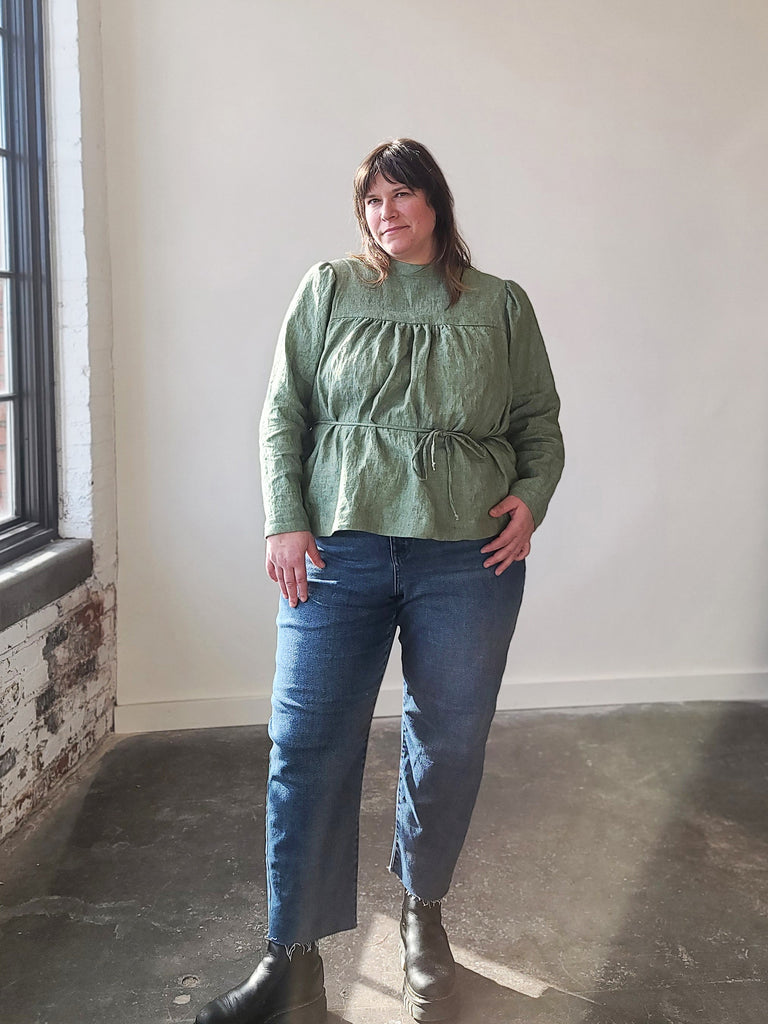 Regalia Blouse (sizes 16-34)