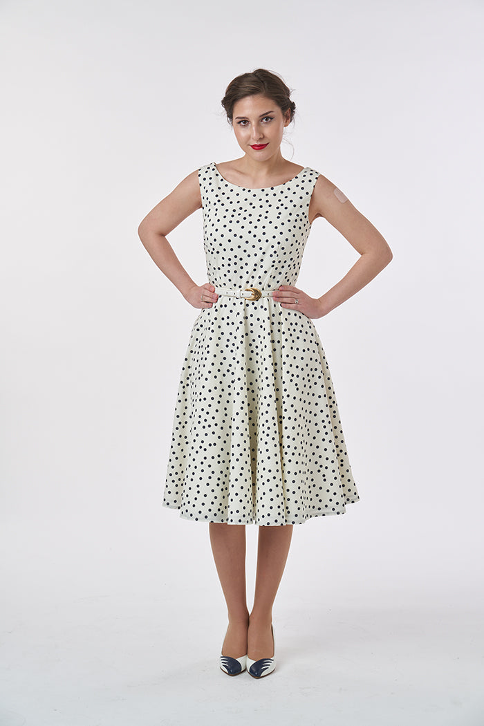 Betty Dress (sizes 18 - 30)